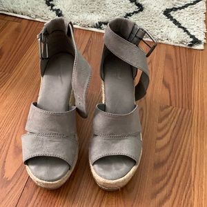 Universal thread wedges